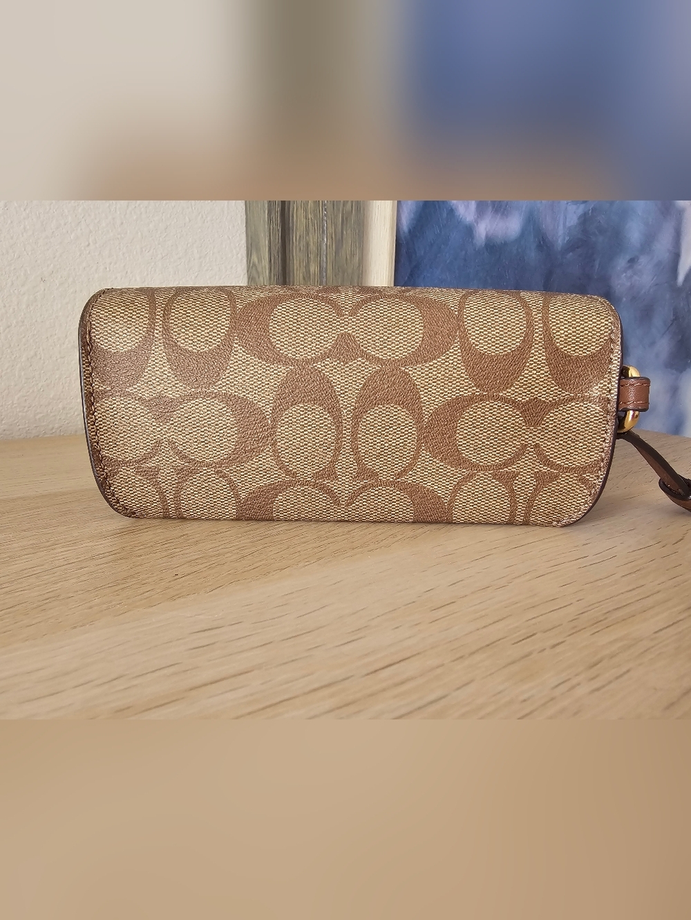 COACH Eyeglasses/Sunglasses Case - Turn-Lock Style - Picture 9 of 13